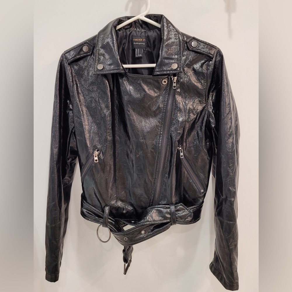Forever 21 80’s Black Faux Patent Bomber Jacket